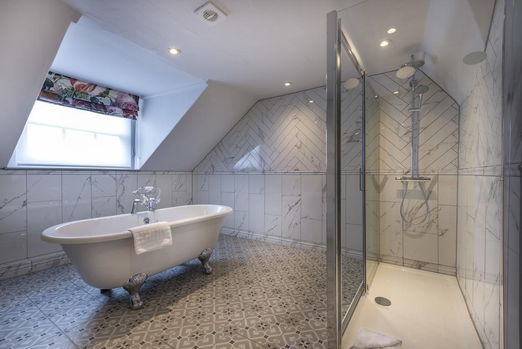 The Three Swans Hotel, Hungerford, Berkshire Экстерьер фото