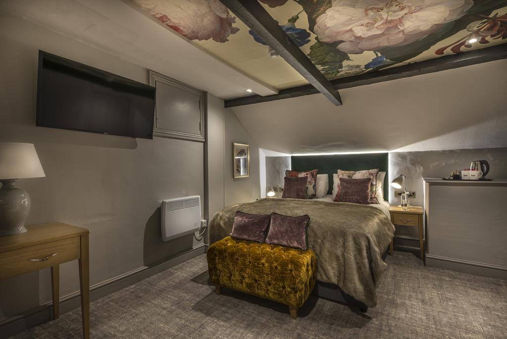 The Three Swans Hotel, Hungerford, Berkshire Экстерьер фото