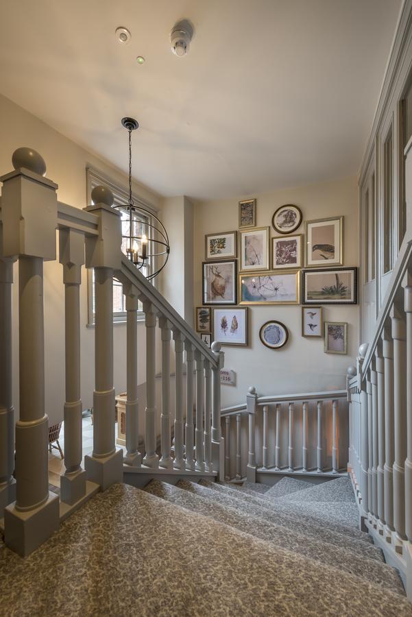 The Three Swans Hotel, Hungerford, Berkshire Экстерьер фото